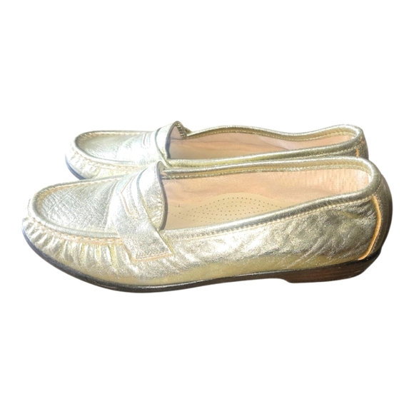 SAS Women's Metallic Gold Leather Loafers Sz 9 1/2 W - Picture 3 of 12